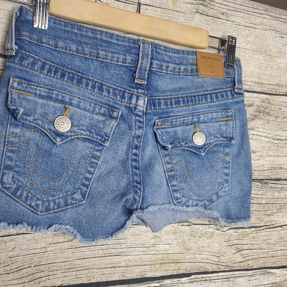 True Religion Bobby Shorts Size 12. - Picture 3 of 8